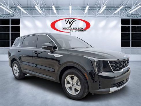 Used 2026 Kia Sorento LX FWD image 2
