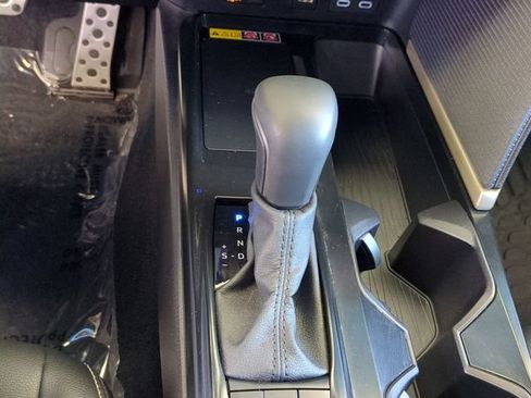 Used 2025 Toyota Camry SE FWD image 19