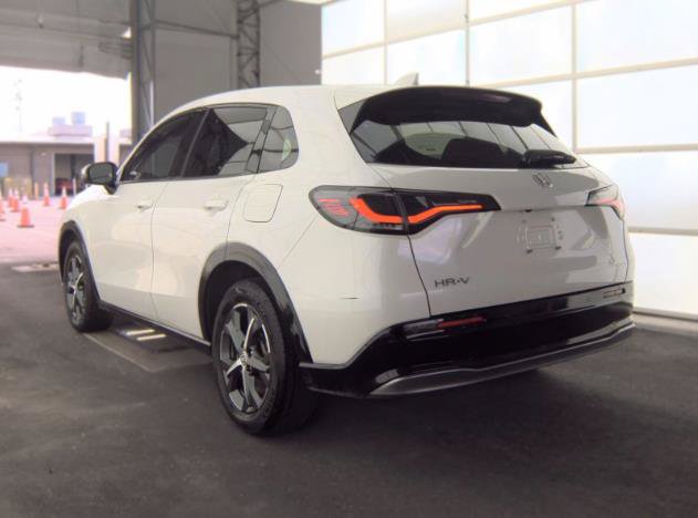 Used 2024 Honda HR-V EX-L image 3