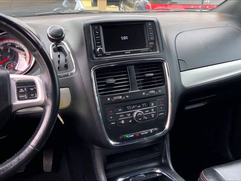 Used 2019 Dodge Grand Caravan GT FWD image 7