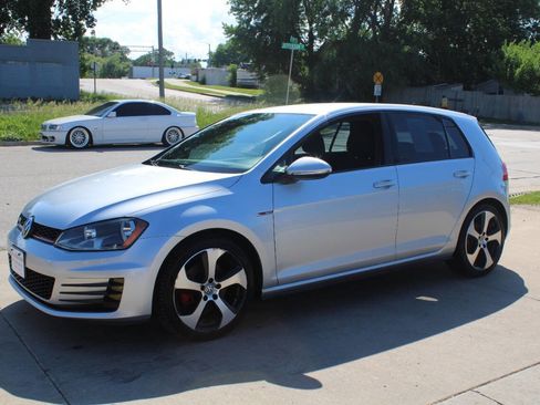 Used 2016 Volkswagen GTI S FWD image 4