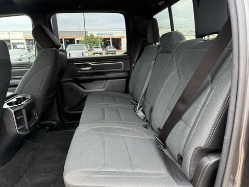 Used 2021 RAM 1500 Big Horn RWD image 26
