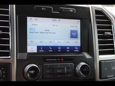 Used 2015 Ford F150 Platinum w/ Equipment Group 701A Luxury AWD/4WD image 38