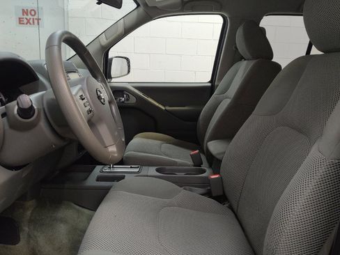 Used 2017 Nissan Frontier SV image 17