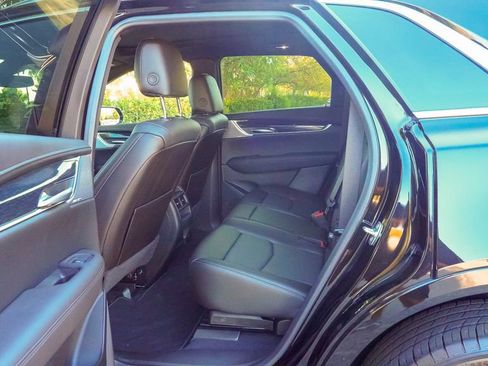 Used 2024 Cadillac XT5 Premium Luxury image 12