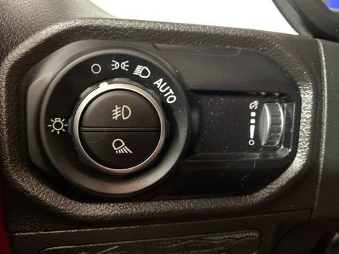 Used 2024 Jeep Gladiator Sport AWD/4WD image 24