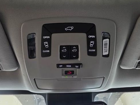 New 2026 Toyota Sienna XLE image 26