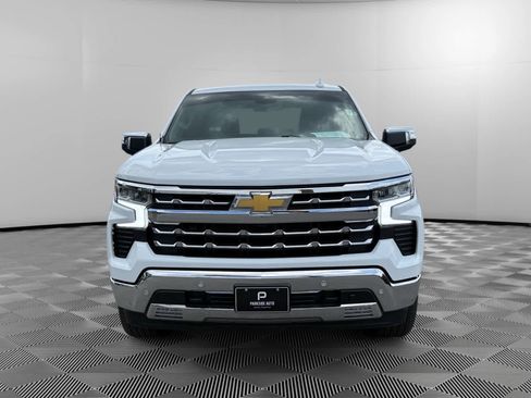 Used 2025 Chevrolet Silverado 1500 LTZ AWD/4WD image 8