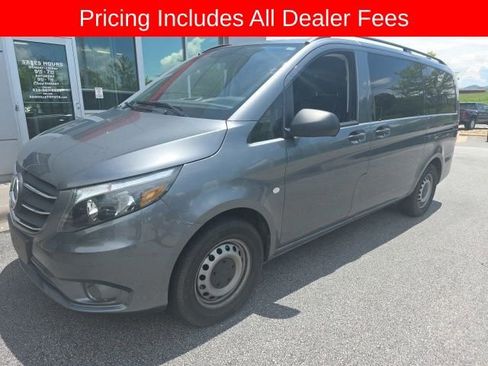 Used 2023 Mercedes-Benz Metris Passenger image 9
