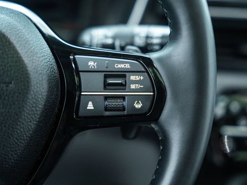 Used 2025 Honda Pilot Elite image 31