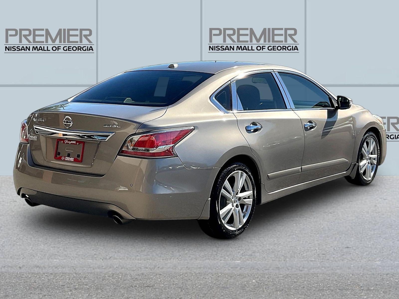 Used 2015 Nissan Altima 3.5 SL FWD image 7