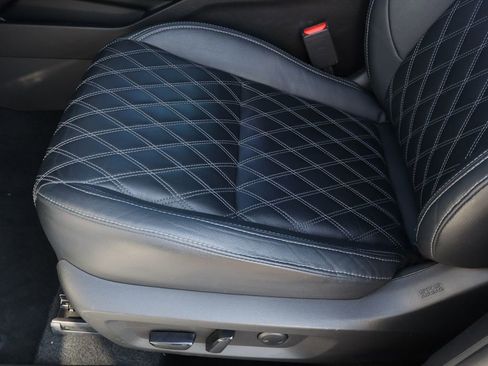 Used 2023 Mitsubishi Outlander SEL image 20