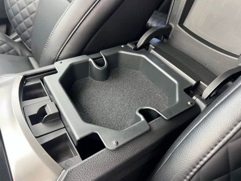 Certified 2024 Ford Edge Titanium AWD/4WD image 17