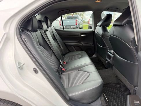Used 2024 Toyota Camry SE FWD image 17