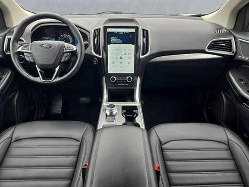Certified 2024 Ford Edge SEL w/ Convenience Package AWD/4WD image 9