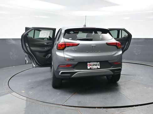 Used 2025 Buick Encore GX Preferred AWD/4WD image 58
