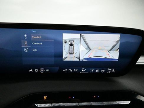 Used 2025 Buick Enclave Preferred image 15