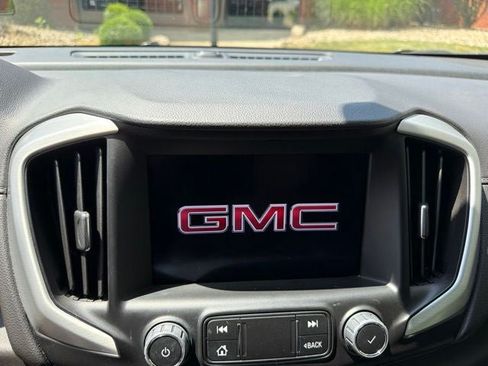 Used 2023 GMC Terrain SLT w/ Elevation Edition FWD image 11