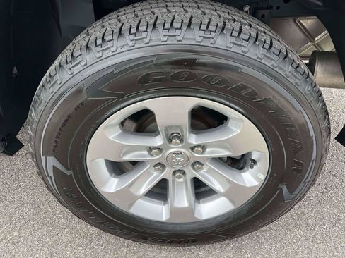 Used 2024 RAM 1500 Laramie RWD image 35