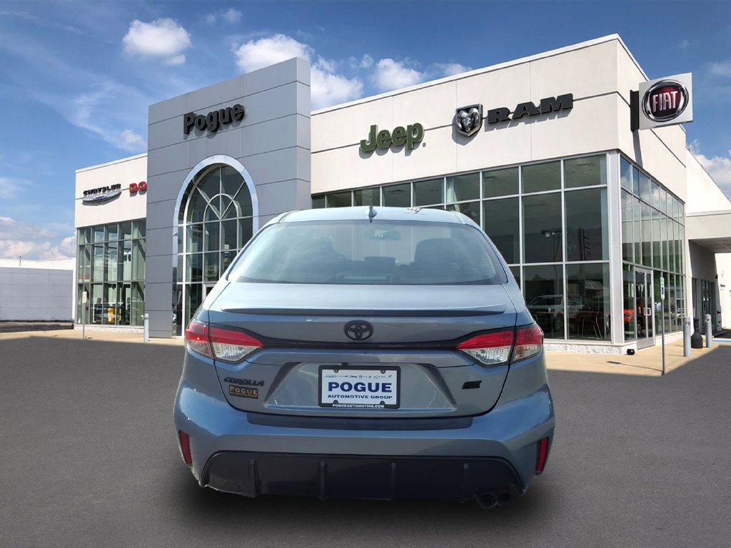 Used 2023 Toyota Corolla SE FWD image 4