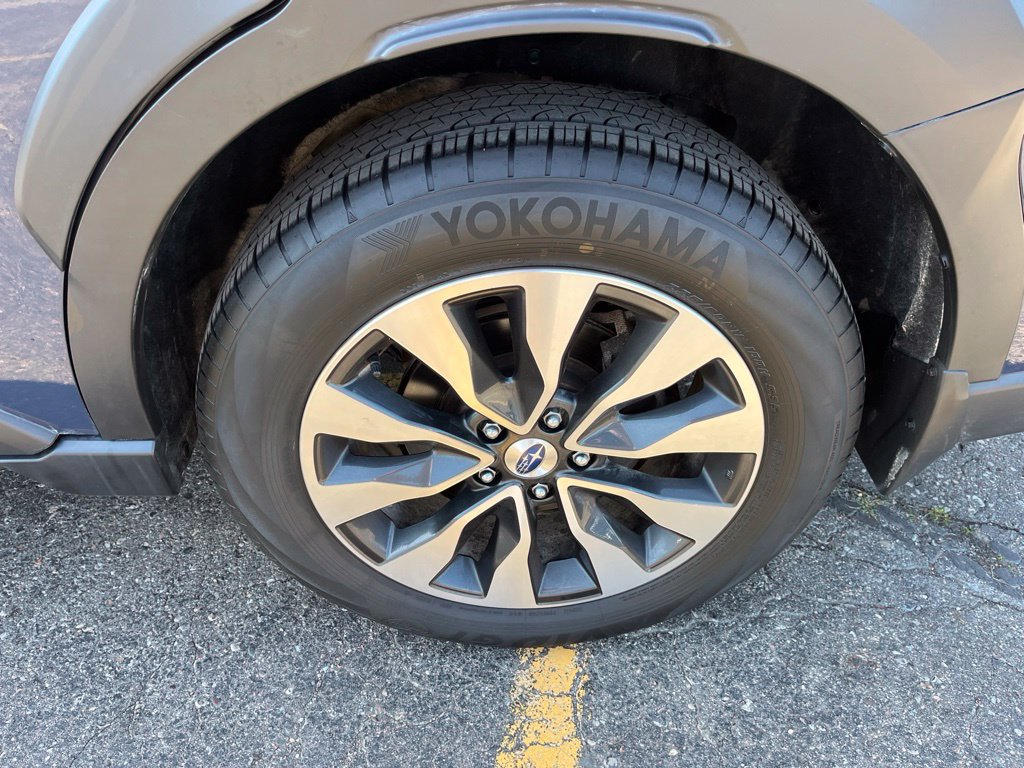 Certified 2023 Subaru Outback Touring XT AWD/4WD image 11