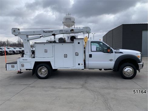 Used 2014 Ford F550 Regular Cab image 6