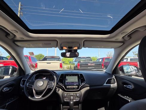 Used 2021 Jeep Cherokee Limited w/ Elite Package FWD image 20