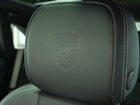 New 2026 Porsche Macan Turbo image 34