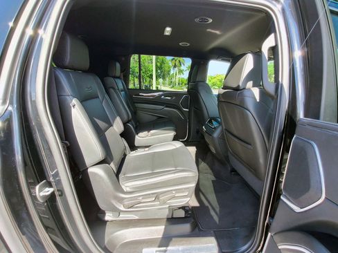 Used 2022 Cadillac Escalade ESV Luxury RWD image 38