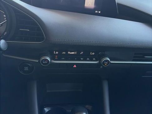 Used 2024 MAZDA MAZDA3 s FWD image 8