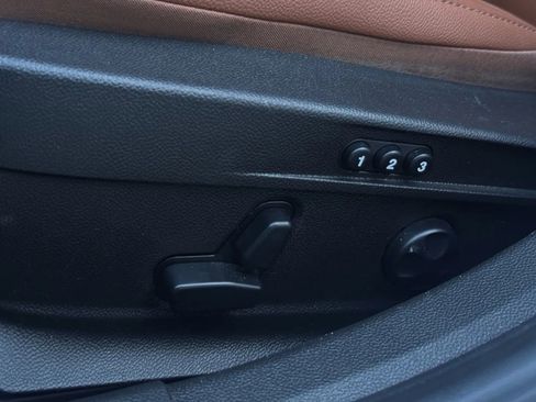 Used 2019 Alfa Romeo Giulia AWD image 16