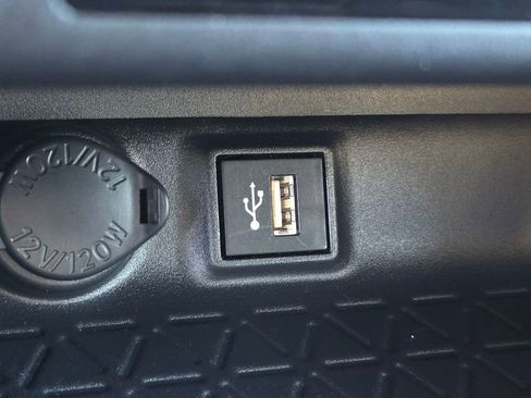 Used 2025 Toyota RAV4 XLE w/ Convenience Package image 20