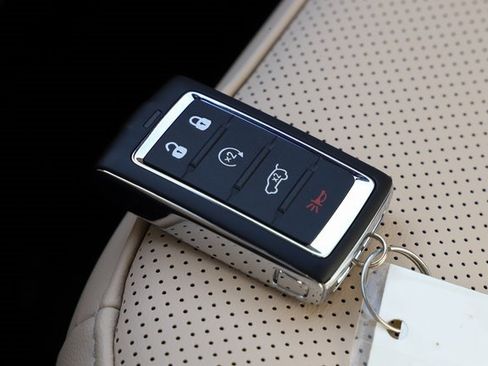 New 2025 Jeep Grand Cherokee Limited image 33