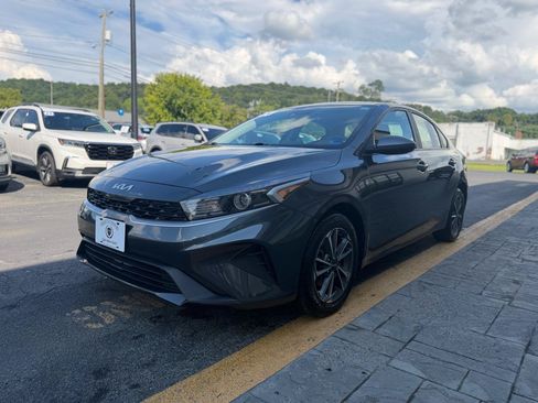 Used 2024 Kia Forte LXS FWD image 4