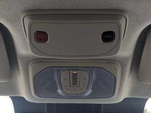 Used 2025 RAM ProMaster 2500 w/ U-Haul Equipment Group FWD image 21
