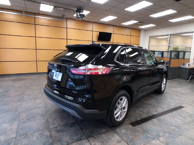 Certified 2024 Ford Edge SEL w/ Convenience Package AWD/4WD image 7