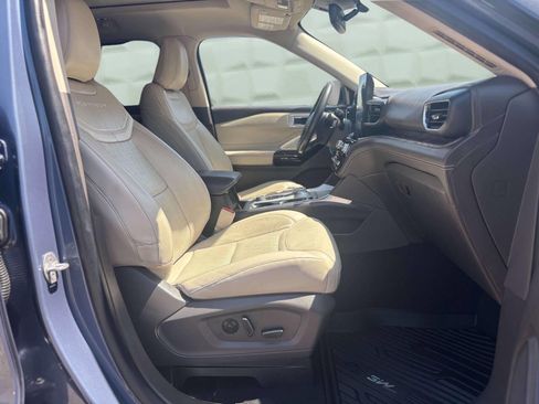 Used 2021 Ford Explorer Platinum w/ Equipment Group 601A image 16