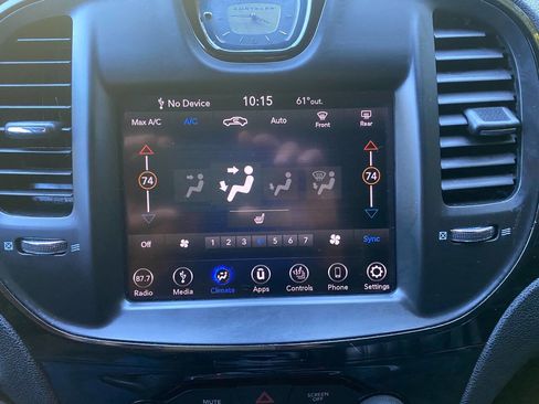 Used 2019 Chrysler 300 S image 32