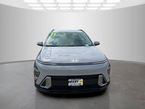Used 2025 Hyundai Kona SEL AWD/4WD image 4