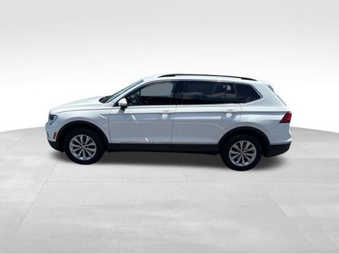 Used 2018 Volkswagen Tiguan SE AWD/4WD image 3