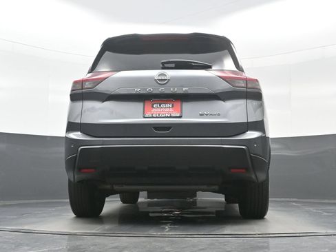 Used 2024 Nissan Rogue SV AWD/4WD image 32