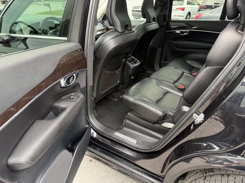Used 2019 Volvo XC90 T6 Momentum w/ Advanced Package AWD/4WD image 11