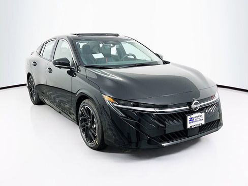 New 2026 Nissan Sentra SR FWD image 1