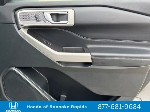 Used 2023 Ford Explorer Limited image 28