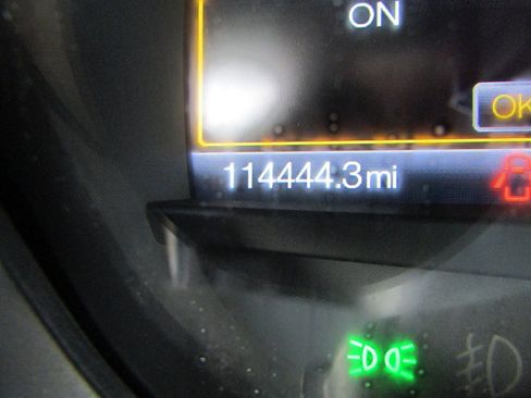 Used 2017 Ford Expedition Limited w/ Equipment Group 301A RWD image 8