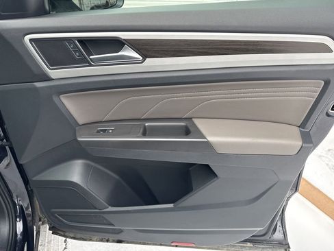 Used 2022 Volkswagen Atlas SE image 35