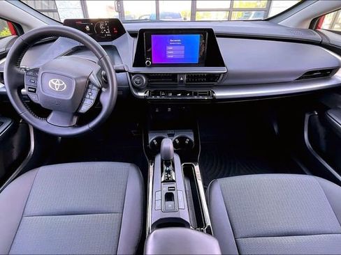 Used 2024 Toyota Prius LE FWD image 7