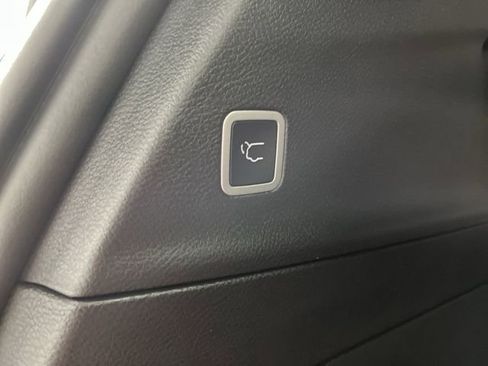 New 2026 Chrysler Pacifica Select image 15