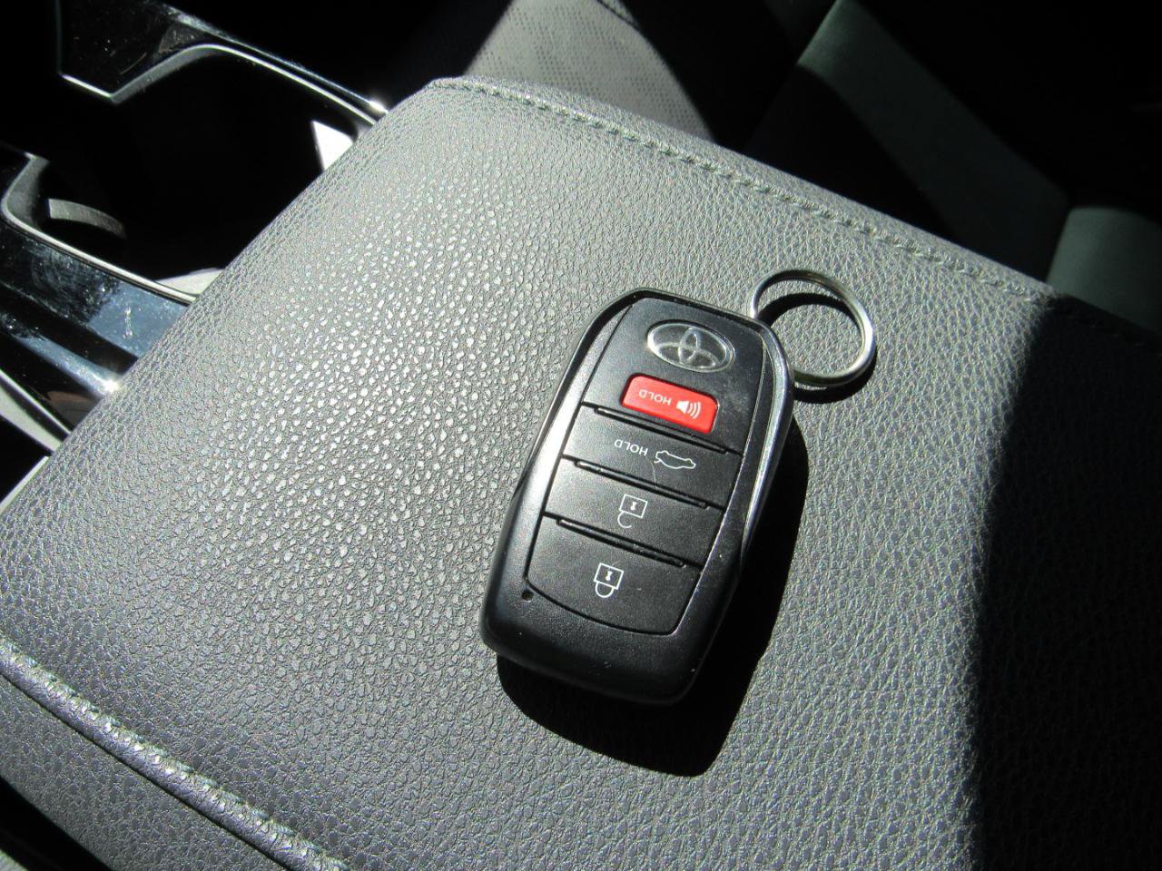 Used 2025 Toyota Camry XSE FWD image 24