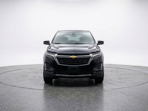Used 2025 Chevrolet Equinox LT image 2